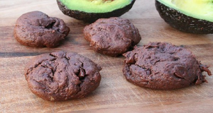 Read more about the article Possibly The Healthiest Cookie In The World: How To Make Chocolate Avocado Cookies