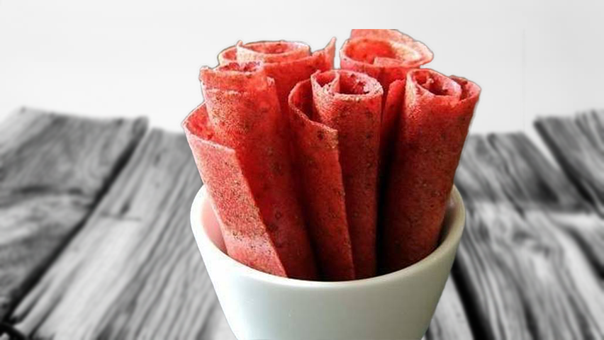 You are currently viewing Homemade Fruit Roll Ups with Just 2 Ingredients