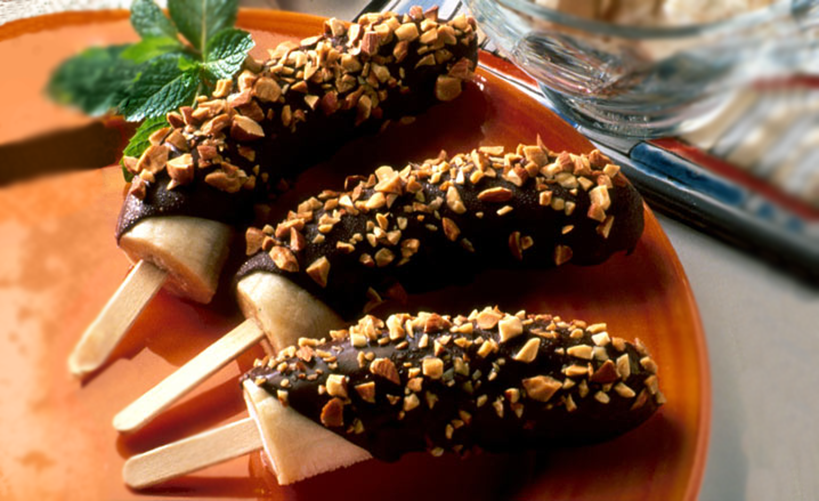 You are currently viewing Chocolate-Dipped Frozen Bananas