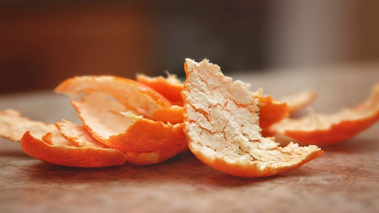 You are currently viewing Beauty Uses of Orange Peels – for Acne, Skin Whitening and Toner