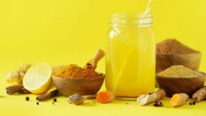 Read more about the article How to Make Turmeric Lemonade to Relieve Depression and Stress