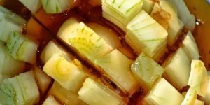 Read more about the article Honey & Onions – The Most Efficient Cough Remedy That Acts Instantly