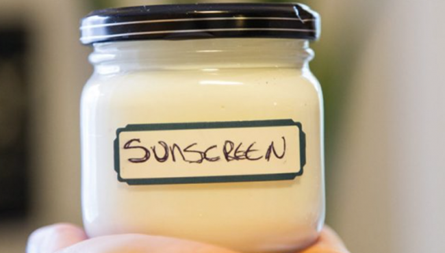 You are currently viewing How to Make Coconut Oil Sunscreen that Protects Your Skin From Both UVA and UVB rays