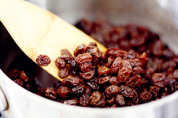 You are currently viewing Cleaning The Liver With Raisins: Traditional Russian Medicine’s Recipe