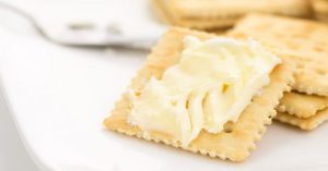Read more about the article ‘Buttered Saltine Crackers’ Are The Hot New Viral Snack Trend That’s Taking Over the Internet