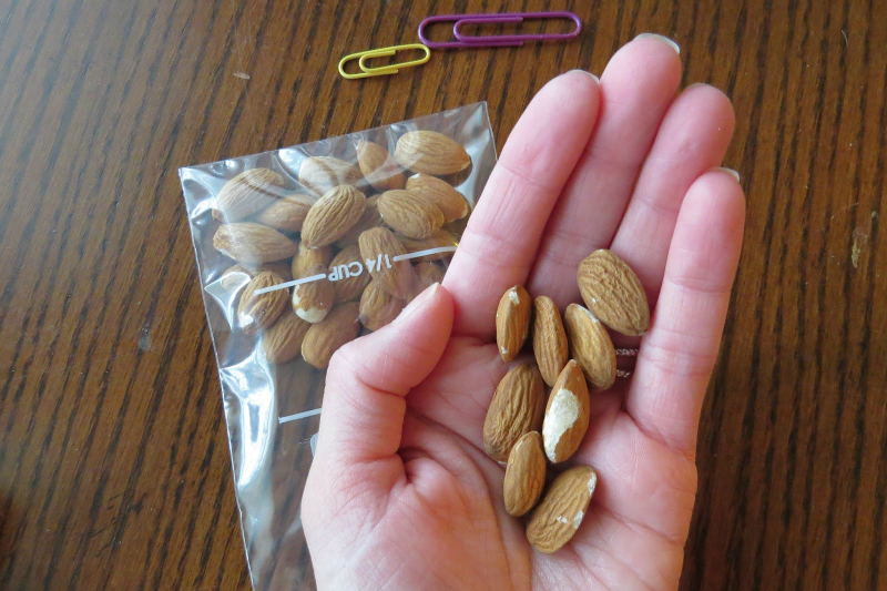 You are currently viewing What 15 Almonds Every Day Can Do to Your Health