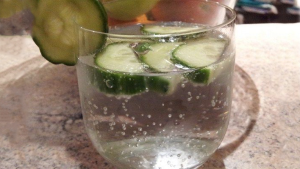 Read more about the article Simply Place It In A Glass Of Water – It Heals Hernia, Protects The Heart, Prevents Diabetes…