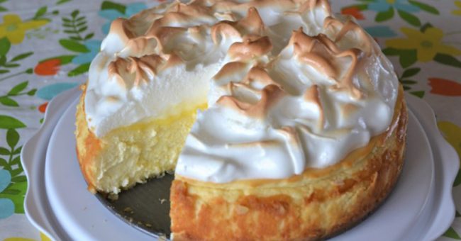 You are currently viewing Lemon Meringue Cheesecake Recipe