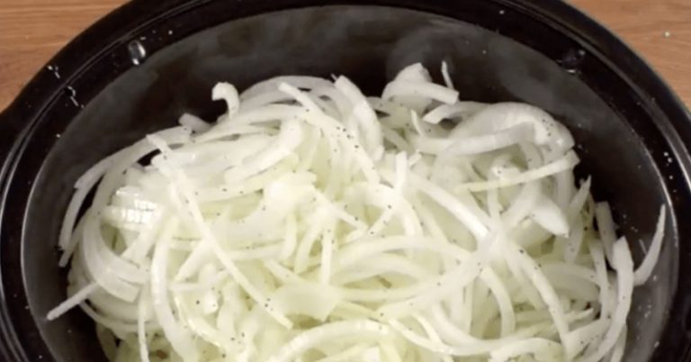 You are currently viewing Put Three Pounds of Onions in a CrockPot Overnight to Make the Best Soup Ever