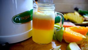 Read more about the article Say Goodbye To Pain in Your Joints, Legs and Spine with this Simple Juice Recipe